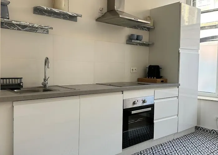 Center Apartment *